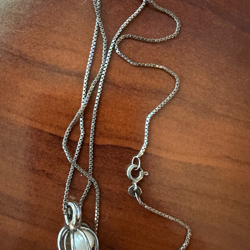 Silver Box Chain Necklace with Textured Pendant